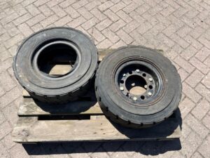 HUSKY 7.00R12