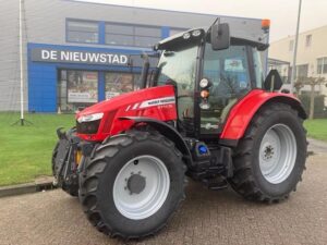 Massey Ferguson 5713-4 D6 EFF
