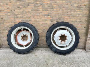 TAURUS 230/95R32