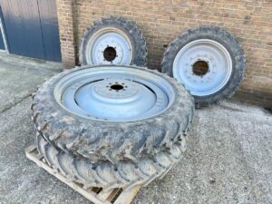 KLEBER 270/95R48