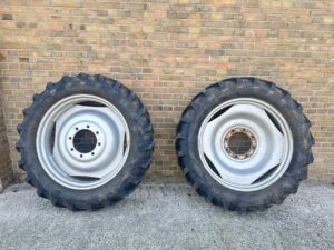ALLIANCE 270/95R32