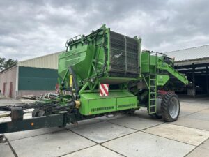 AVR SPIRIT 8200 ROOIER