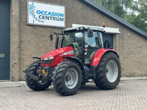 Massey Ferguson 5713-4 D6 EFF 2