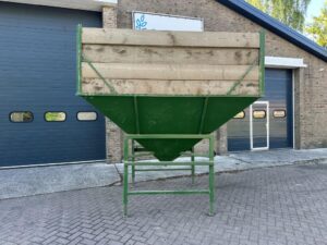 Aardappelbunker met houten opbouw
