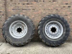 FIRESTONE 420/85R28<>520/85R38